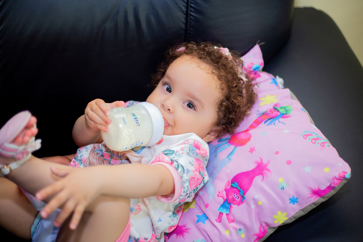 acompanhamento mensal de bebe caxias do sul figurino cenario tematico  personagem foto infantil serra gaucha fotografia familia mundo azul rosa ensaio fotografico crianca newborn baby menino menina smash the cake esmague o bolo banheira urso circo