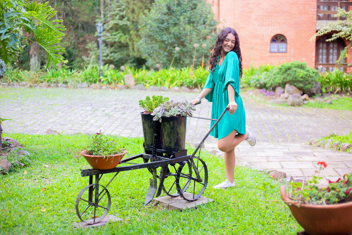 acompanhamento mensal de bebe caxias do sul figurino cenario tematico  personagem foto infantil serra gaucha fotografia familia mundo azul rosa ensaio fotografico crianca newborn baby menino menina smash the cake esmague o bolo banheira urso circo
