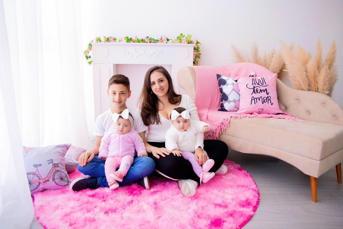 acompanhamento mensal de bebe caxias do sul figurino cenario tematico  personagem foto infantil serra gaucha fotografia familia mundo azul rosa ensaio fotografico crianca newborn baby menino menina smash the cake esmague o bolo banheira urso circo