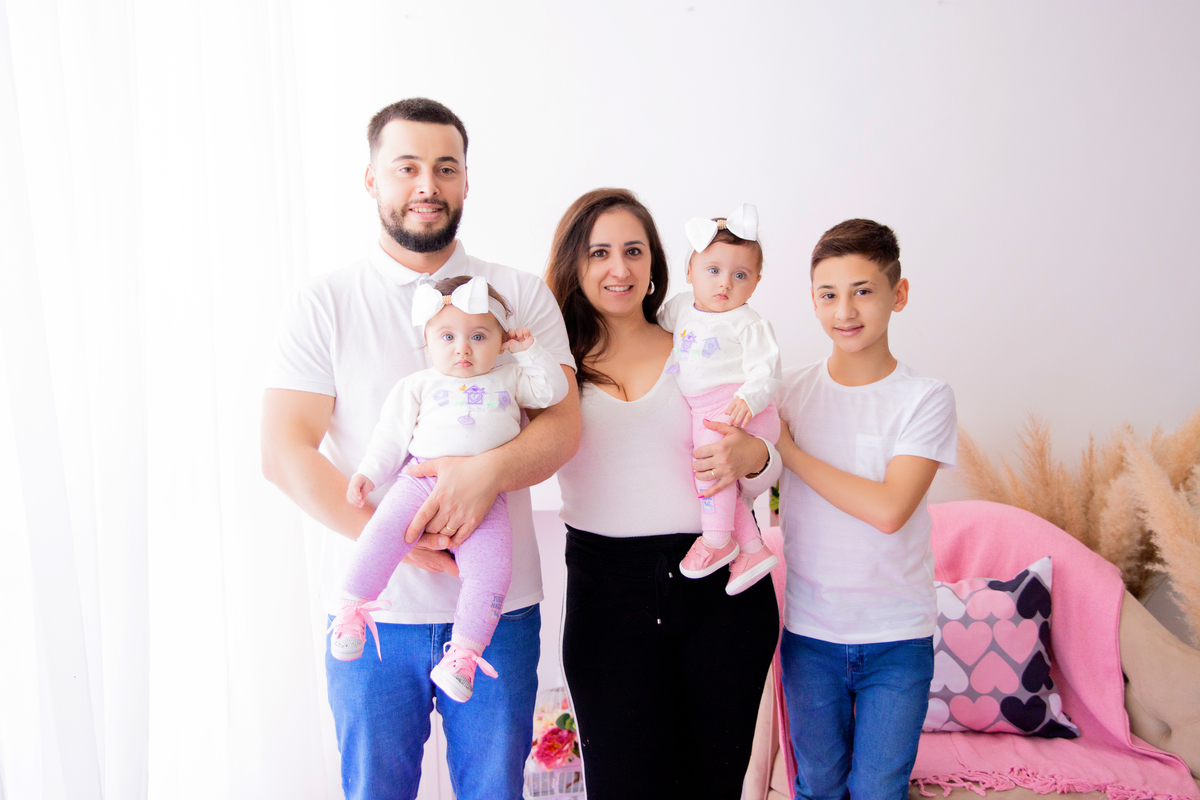 acompanhamento mensal de bebe caxias do sul figurino cenario tematico  personagem foto infantil serra gaucha fotografia familia mundo azul rosa ensaio fotografico crianca newborn baby menino menina smash the cake esmague o bolo banheira urso circo