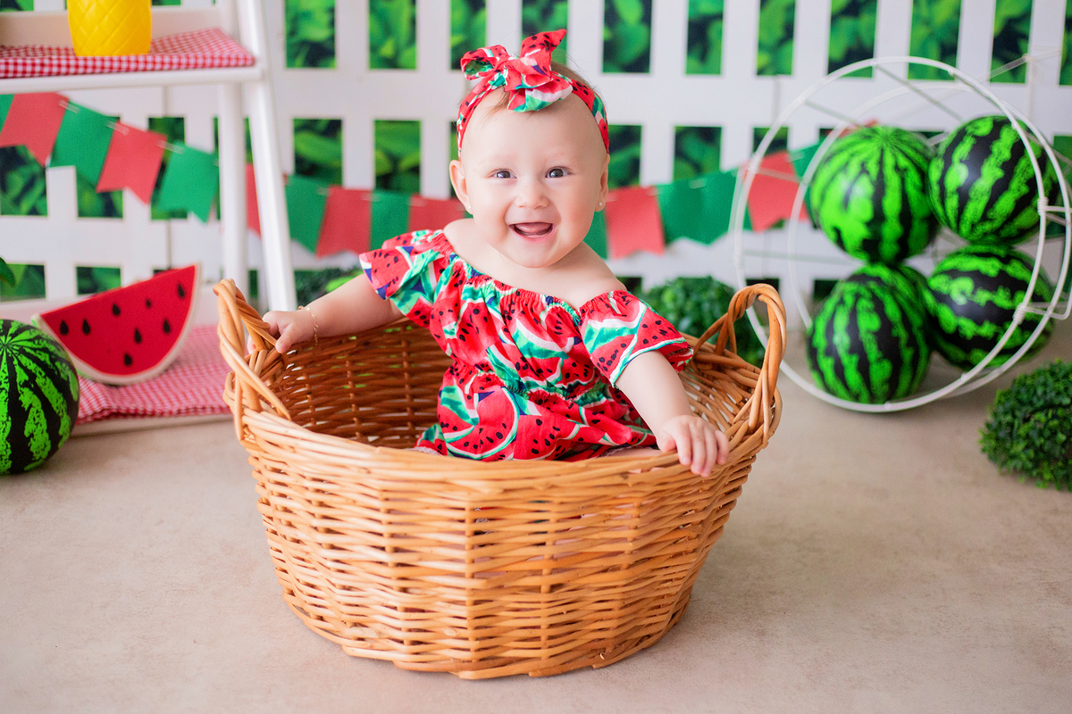 acompanhamento mensal de bebe caxias do sul figurino cenario tematico  personagem foto infantil serra gaucha fotografia familia mundo azul rosa ensaio fotografico crianca newborn baby menino menina smash the cake esmague o bolo banheira urso circo