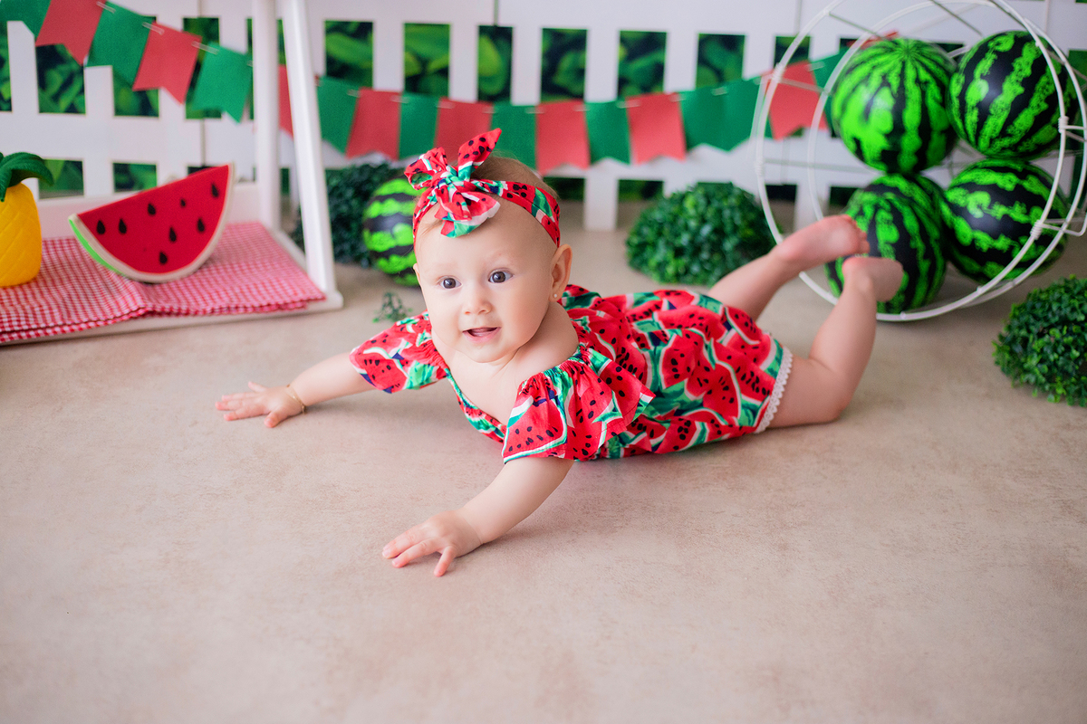 acompanhamento mensal de bebe caxias do sul figurino cenario tematico  personagem foto infantil serra gaucha fotografia familia mundo azul rosa ensaio fotografico crianca newborn baby menino menina smash the cake esmague o bolo banheira urso circo