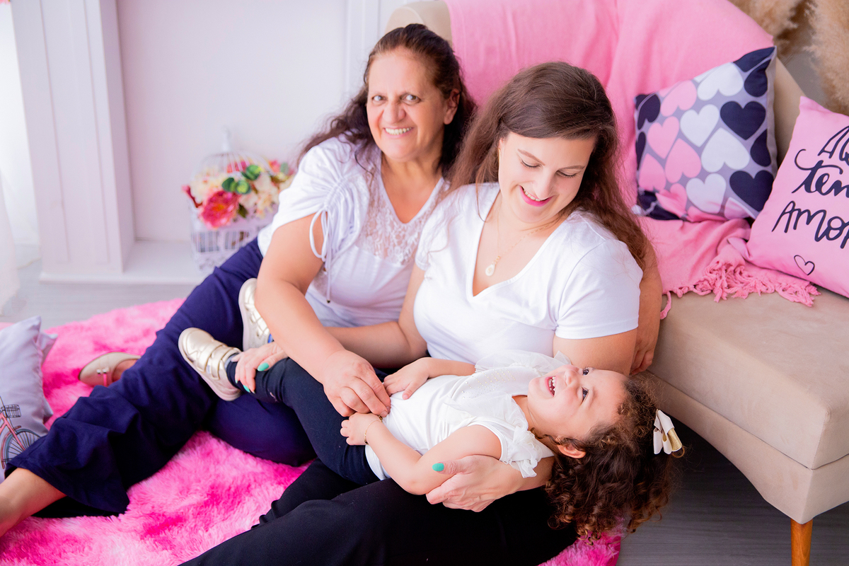 acompanhamento mensal de bebe caxias do sul figurino cenario tematico  personagem foto infantil serra gaucha fotografia familia mundo azul rosa ensaio fotografico crianca newborn baby menino menina smash the cake esmague o bolo banheira urso circo