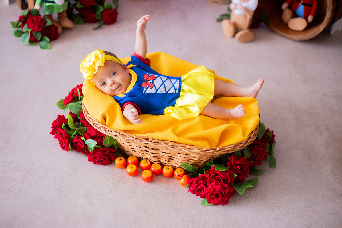 acompanhamento mensal de bebe caxias do sul figurino cenario tematico  personagem foto infantil serra gaucha fotografia familia mundo azul rosa ensaio fotografico crianca newborn baby menino menina smash the cake esmague o bolo banheira urso circo