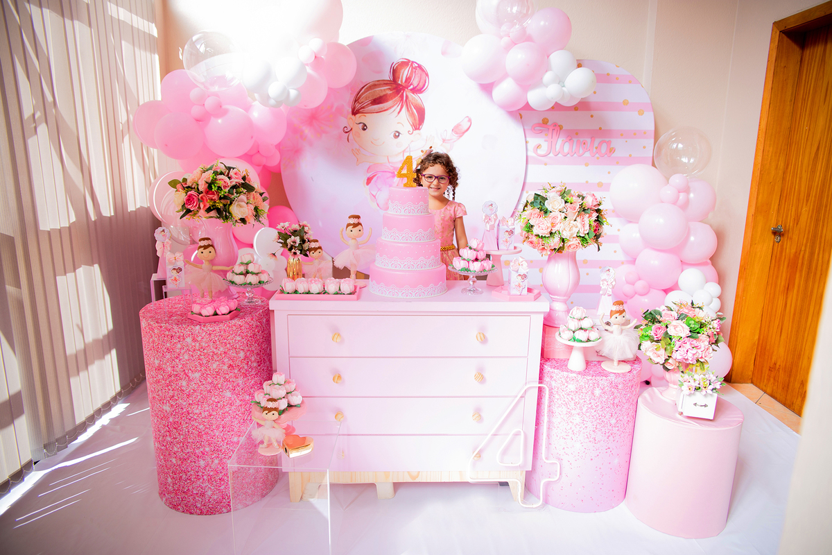 acompanhamento mensal de bebe caxias do sul figurino cenario tematico  personagem foto infantil serra gaucha fotografia familia mundo azul rosa ensaio fotografico crianca newborn baby menino menina smash the cake esmague o bolo banheira urso circo