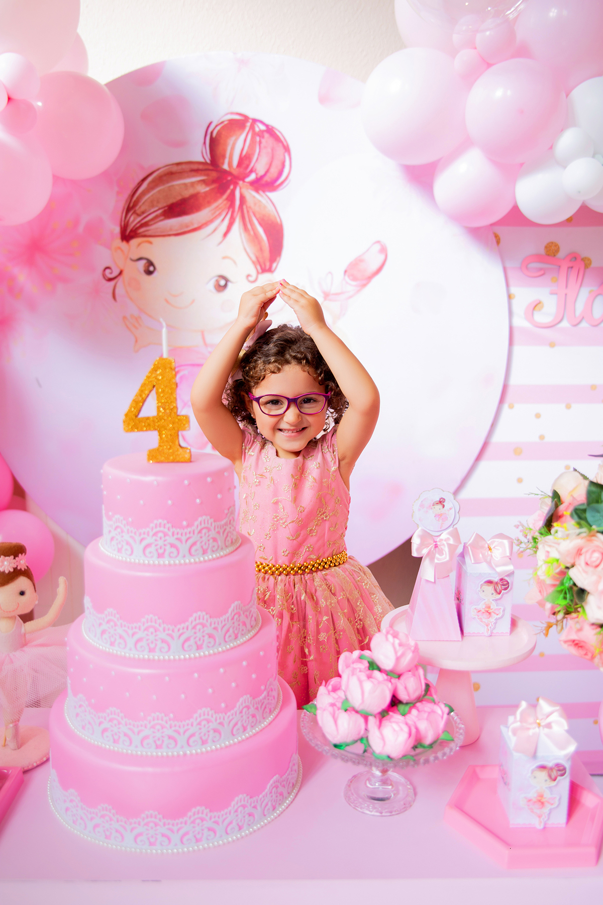 acompanhamento mensal de bebe caxias do sul figurino cenario tematico  personagem foto infantil serra gaucha fotografia familia mundo azul rosa ensaio fotografico crianca newborn baby menino menina smash the cake esmague o bolo banheira urso circo