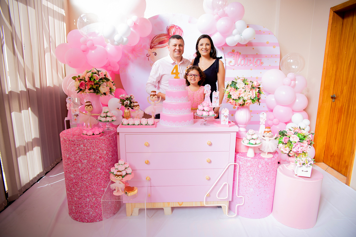 acompanhamento mensal de bebe caxias do sul figurino cenario tematico  personagem foto infantil serra gaucha fotografia familia mundo azul rosa ensaio fotografico crianca newborn baby menino menina smash the cake esmague o bolo banheira urso circo