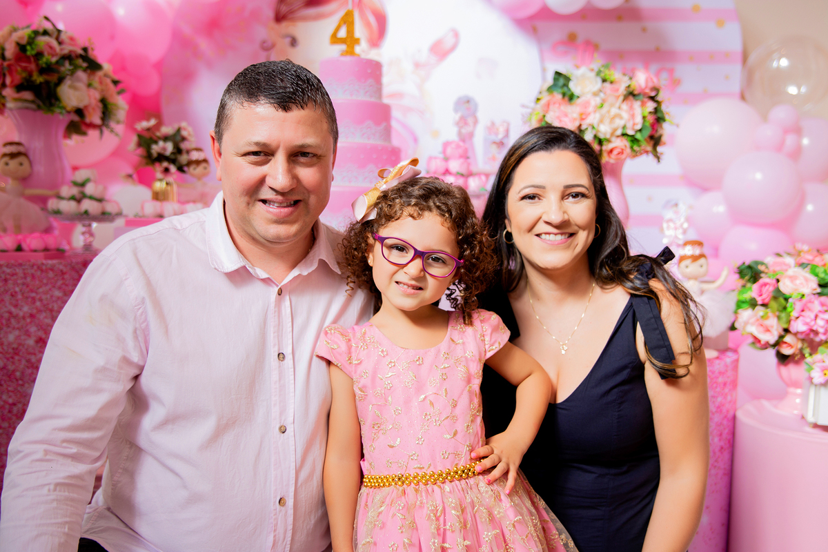 acompanhamento mensal de bebe caxias do sul figurino cenario tematico  personagem foto infantil serra gaucha fotografia familia mundo azul rosa ensaio fotografico crianca newborn baby menino menina smash the cake esmague o bolo banheira urso circo