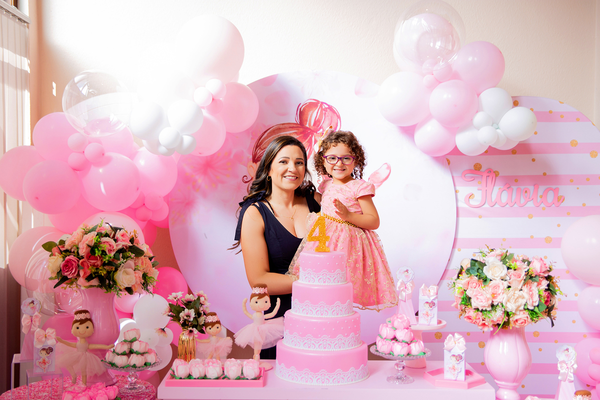 acompanhamento mensal de bebe caxias do sul figurino cenario tematico  personagem foto infantil serra gaucha fotografia familia mundo azul rosa ensaio fotografico crianca newborn baby menino menina smash the cake esmague o bolo banheira urso circo