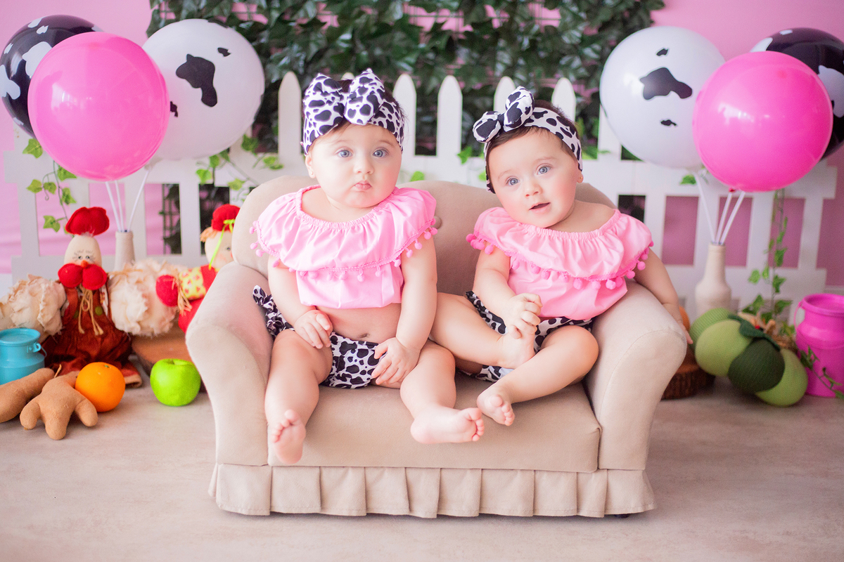 acompanhamento mensal de bebe caxias do sul figurino cenario tematico  personagem foto infantil serra gaucha fotografia familia mundo azul rosa ensaio fotografico crianca newborn baby menino menina smash the cake esmague o bolo banheira urso circo