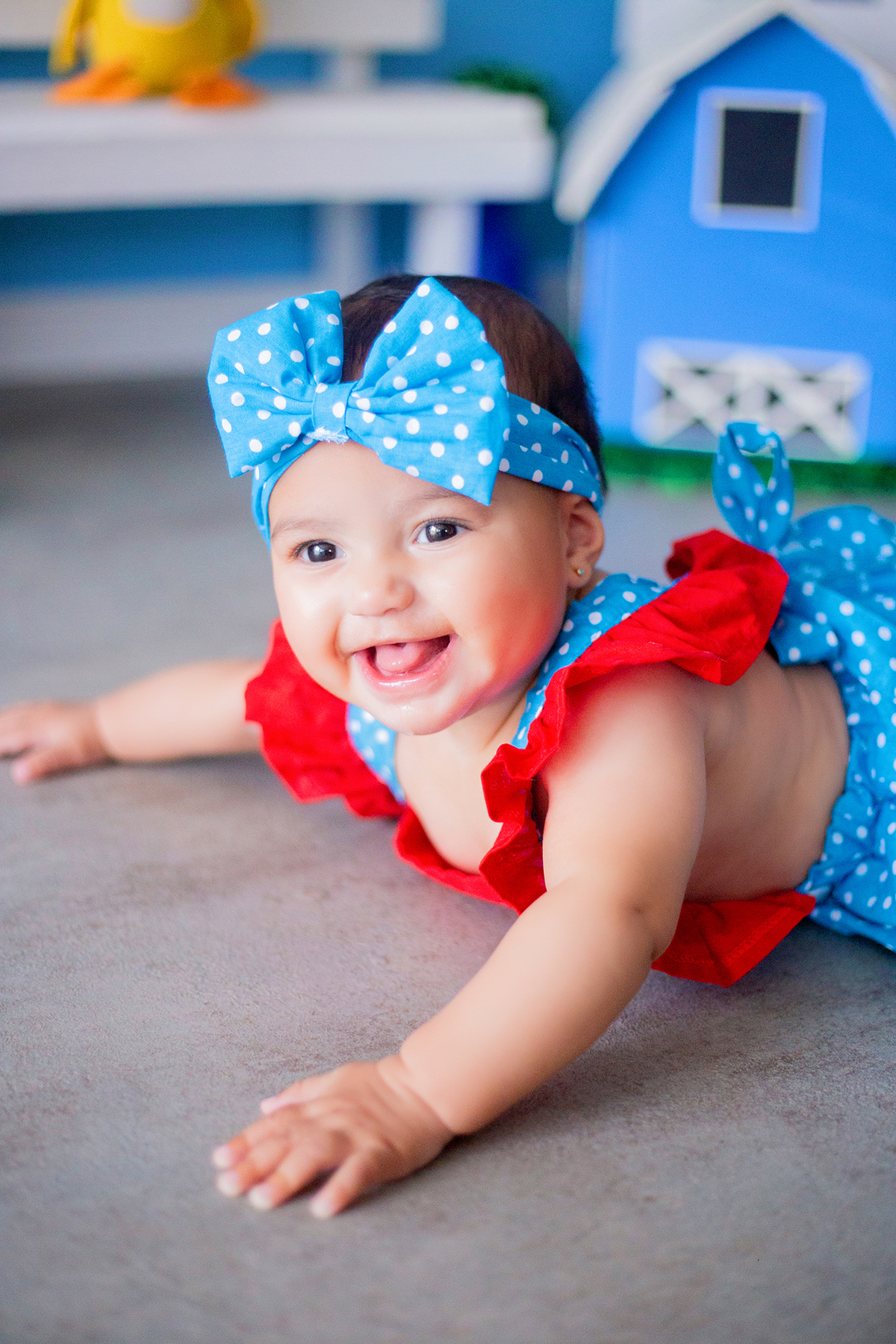 acompanhamento mensal de bebe caxias do sul figurino cenario tematico  personagem foto infantil serra gaucha fotografia familia mundo azul rosa ensaio fotografico crianca newborn baby menino menina smash the cake esmague o bolo banheira urso circo