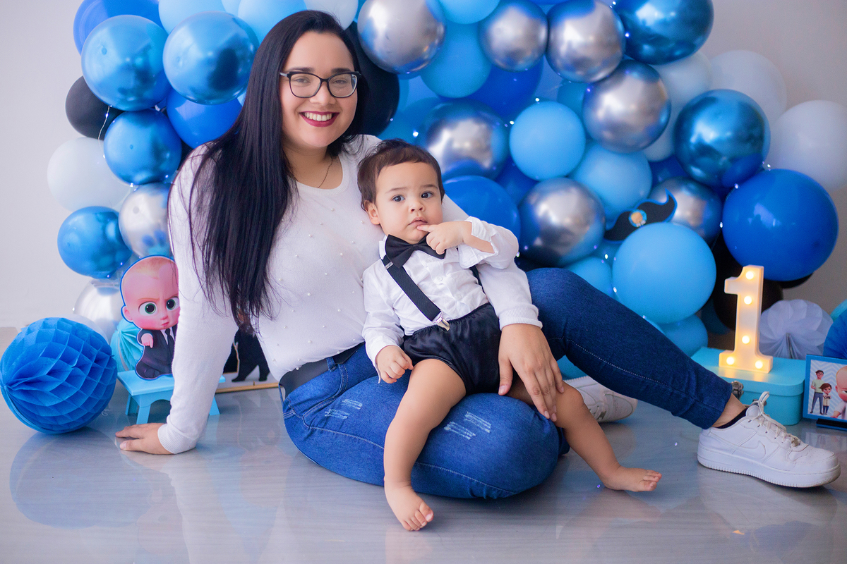 acompanhamento mensal de bebe caxias do sul figurino cenario tematico  personagem foto infantil serra gaucha fotografia familia mundo azul rosa ensaio fotografico crianca newborn baby menino menina smash the cake esmague o bolo banheira urso circo