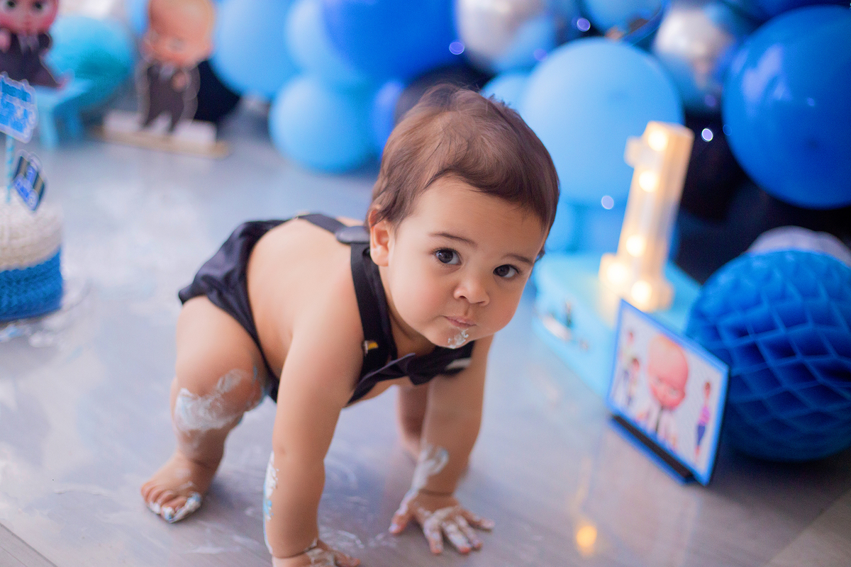 acompanhamento mensal de bebe caxias do sul figurino cenario tematico  personagem foto infantil serra gaucha fotografia familia mundo azul rosa ensaio fotografico crianca newborn baby menino menina smash the cake esmague o bolo banheira urso circo