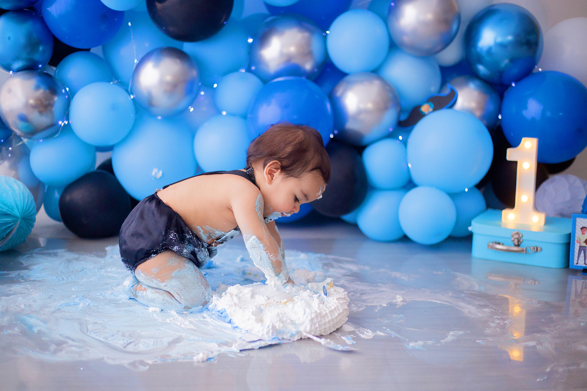 acompanhamento mensal de bebe caxias do sul figurino cenario tematico  personagem foto infantil serra gaucha fotografia familia mundo azul rosa ensaio fotografico crianca newborn baby menino menina smash the cake esmague o bolo banheira urso circo
