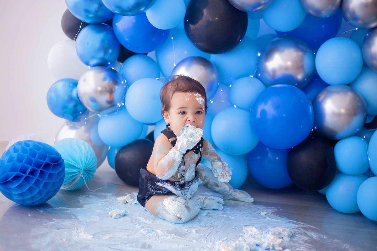 acompanhamento mensal de bebe caxias do sul figurino cenario tematico  personagem foto infantil serra gaucha fotografia familia mundo azul rosa ensaio fotografico crianca newborn baby menino menina smash the cake esmague o bolo banheira urso circo