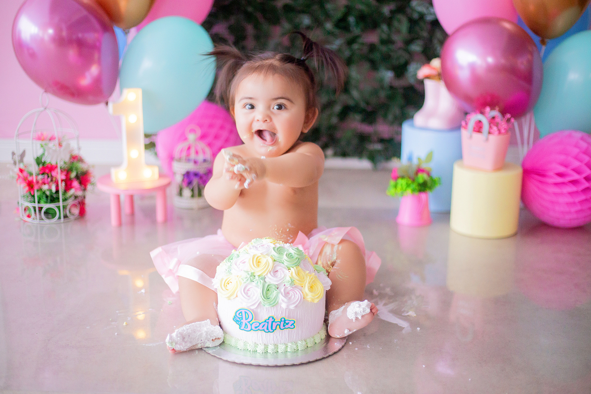 acompanhamento mensal de bebe caxias do sul figurino cenario tematico  personagem foto infantil serra gaucha fotografia familia mundo azul rosa ensaio fotografico crianca newborn baby menino menina smash the cake esmague o bolo banheira urso circo