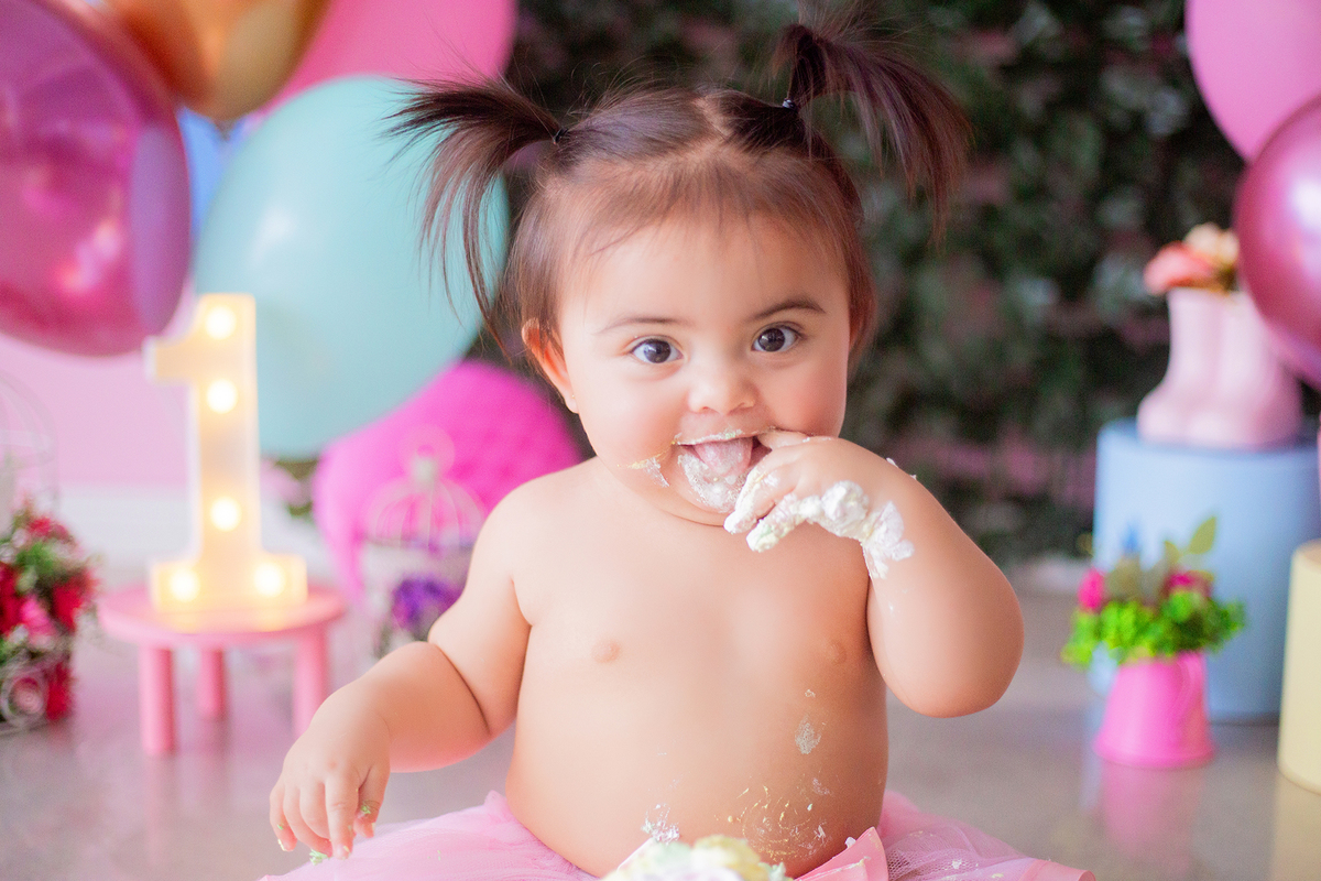 acompanhamento mensal de bebe caxias do sul figurino cenario tematico  personagem foto infantil serra gaucha fotografia familia mundo azul rosa ensaio fotografico crianca newborn baby menino menina smash the cake esmague o bolo banheira urso circo