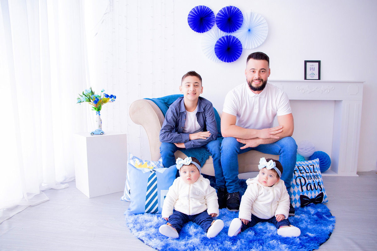 acompanhamento mensal de bebe caxias do sul figurino cenario tematico  personagem foto infantil serra gaucha fotografia familia mundo azul rosa ensaio fotografico crianca newborn baby menino menina smash the cake esmague o bolo banheira urso circo