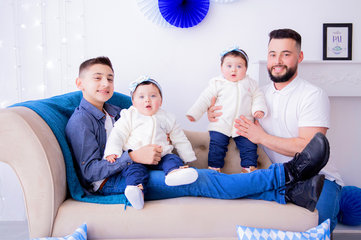 acompanhamento mensal de bebe caxias do sul figurino cenario tematico  personagem foto infantil serra gaucha fotografia familia mundo azul rosa ensaio fotografico crianca newborn baby menino menina smash the cake esmague o bolo banheira urso circo