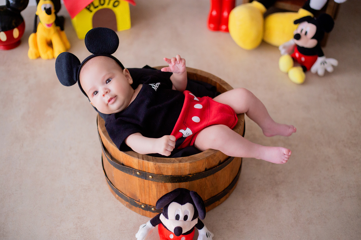 acompanhamento mensal de bebe caxias do sul figurino cenario tematico  personagem foto infantil serra gaucha fotografia familia mundo azul rosa ensaio fotografico crianca newborn baby menino menina smash the cake esmague o bolo banheira urso circo