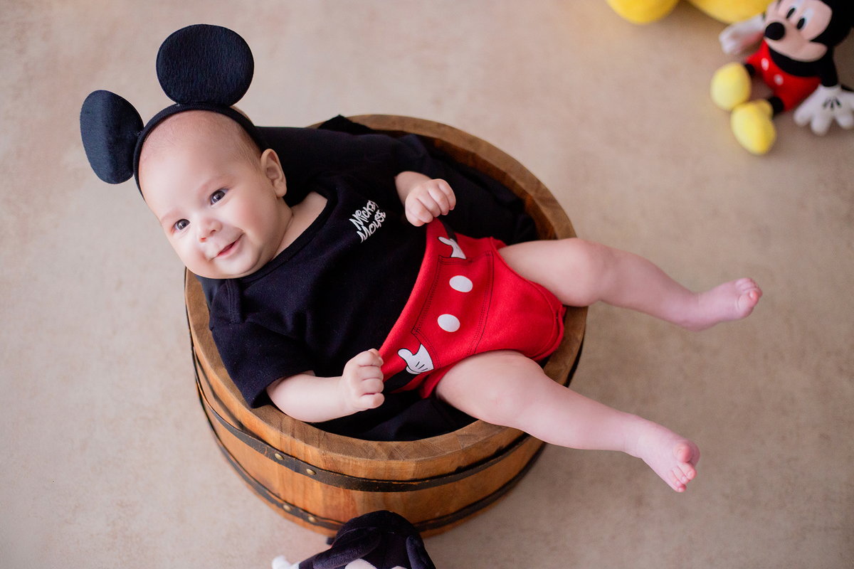 acompanhamento mensal de bebe caxias do sul figurino cenario tematico  personagem foto infantil serra gaucha fotografia familia mundo azul rosa ensaio fotografico crianca newborn baby menino menina smash the cake esmague o bolo banheira urso circo