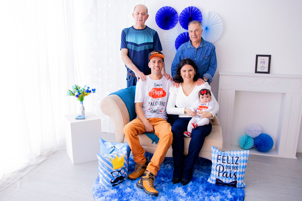 acompanhamento mensal de bebe caxias do sul figurino cenario tematico  personagem foto infantil serra gaucha fotografia familia mundo azul rosa ensaio fotografico crianca newborn baby menino menina smash the cake esmague o bolo banheira urso circo