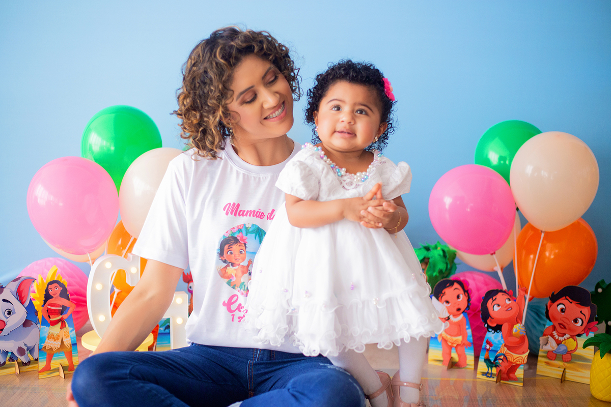 acompanhamento mensal de bebe caxias do sul figurino cenario tematico  personagem foto infantil serra gaucha fotografia familia mundo azul rosa ensaio fotografico crianca newborn baby menino menina smash the cake esmague o bolo banheira urso circo