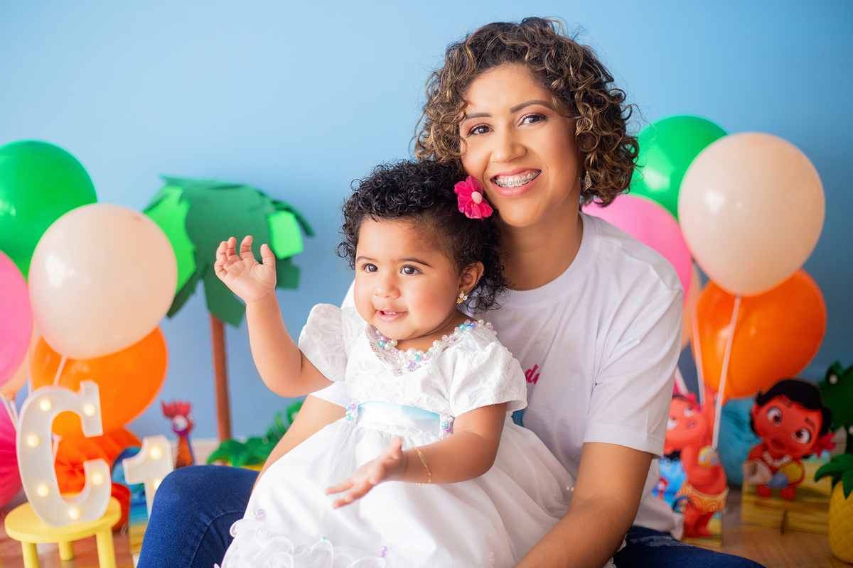 acompanhamento mensal de bebe caxias do sul figurino cenario tematico  personagem foto infantil serra gaucha fotografia familia mundo azul rosa ensaio fotografico crianca newborn baby menino menina smash the cake esmague o bolo banheira urso circo