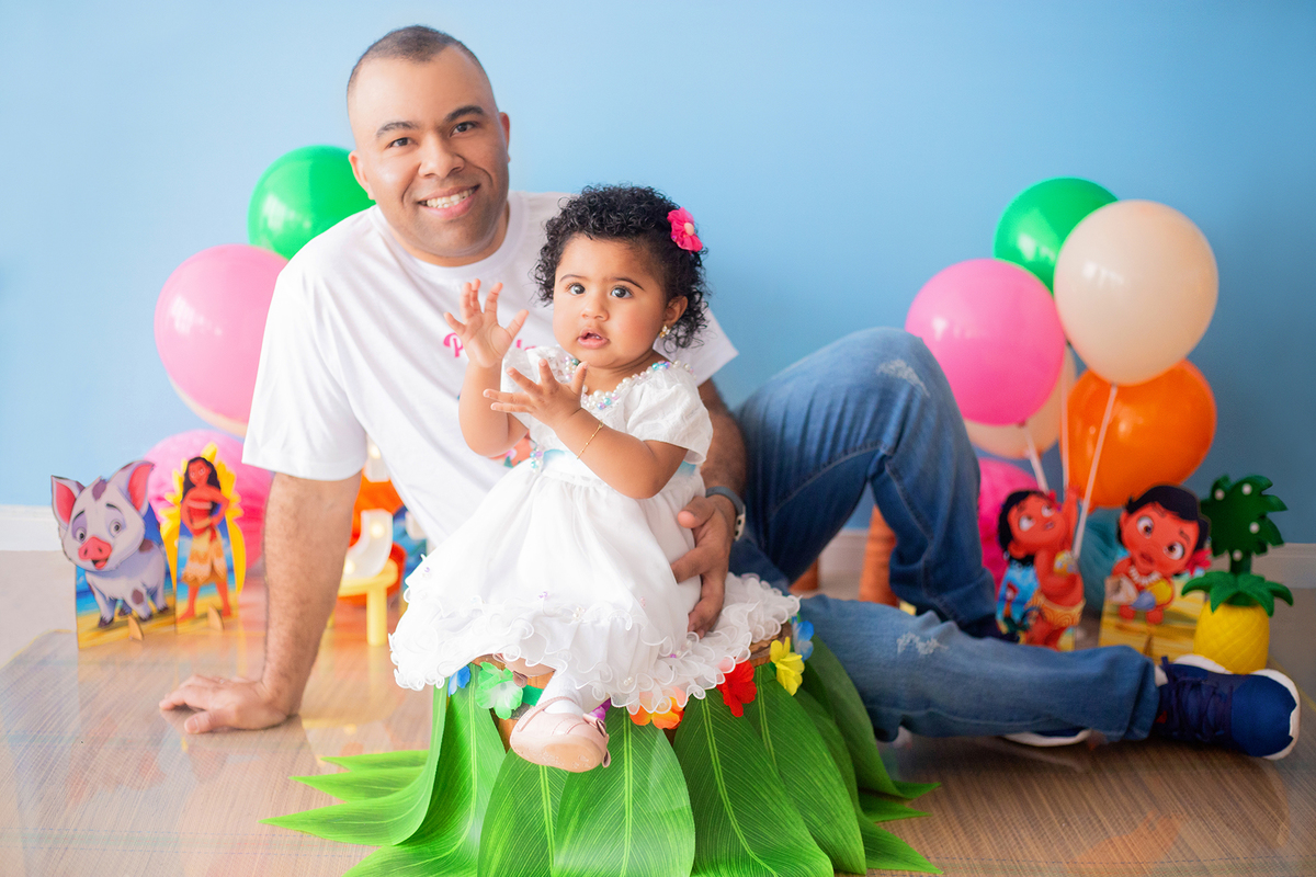 acompanhamento mensal de bebe caxias do sul figurino cenario tematico  personagem foto infantil serra gaucha fotografia familia mundo azul rosa ensaio fotografico crianca newborn baby menino menina smash the cake esmague o bolo banheira urso circo