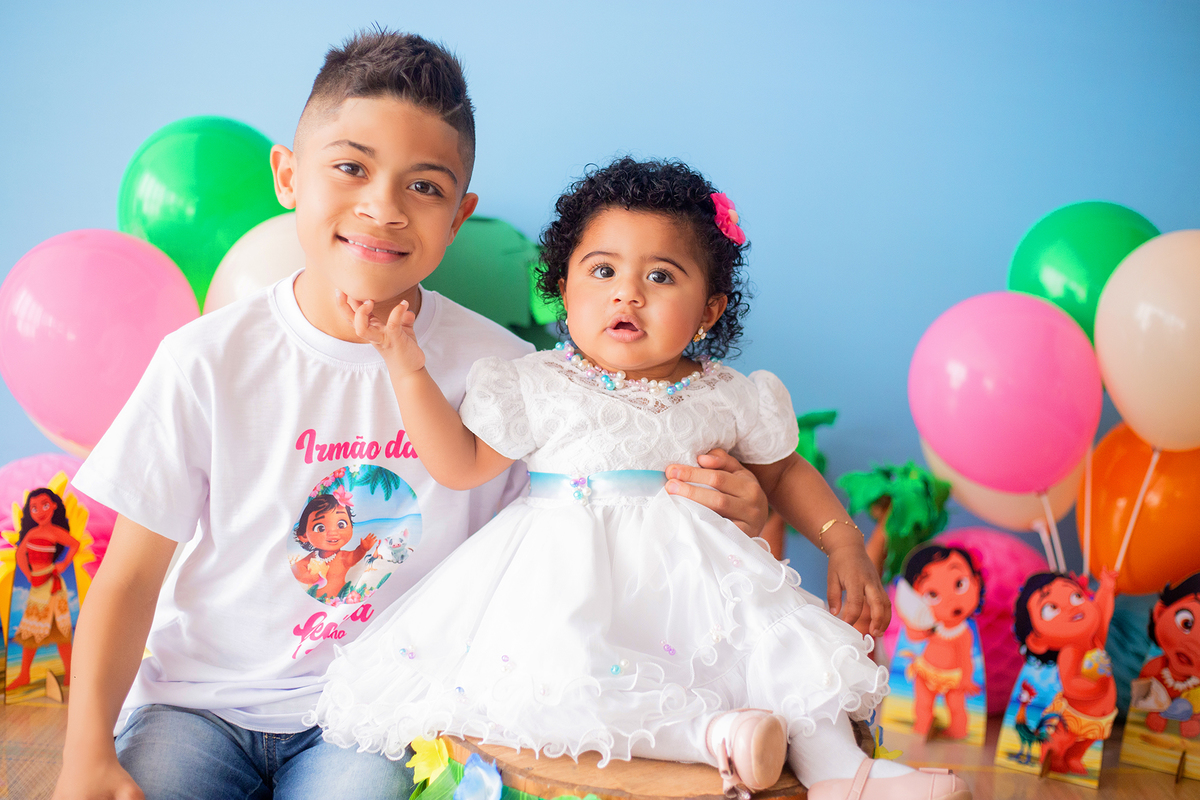 acompanhamento mensal de bebe caxias do sul figurino cenario tematico  personagem foto infantil serra gaucha fotografia familia mundo azul rosa ensaio fotografico crianca newborn baby menino menina smash the cake esmague o bolo banheira urso circo