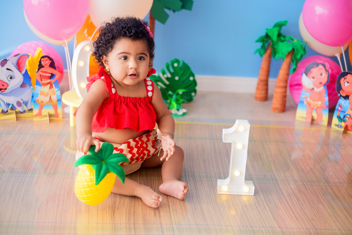 acompanhamento mensal de bebe caxias do sul figurino cenario tematico  personagem foto infantil serra gaucha fotografia familia mundo azul rosa ensaio fotografico crianca newborn baby menino menina smash the cake esmague o acompanhbolo banheira urso circo