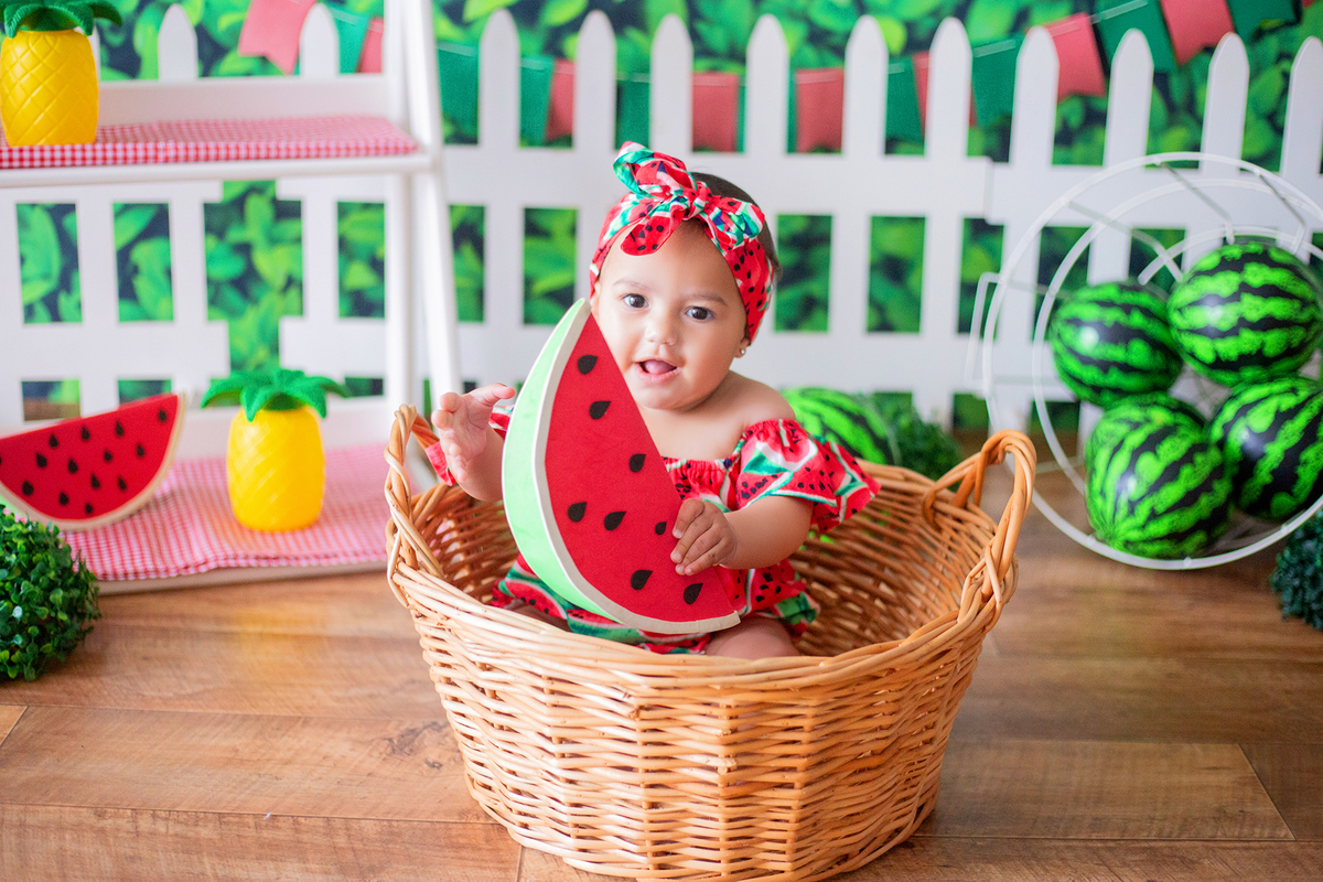 acompanhamento mensal de bebe caxias do sul figurino cenario tematico  personagem foto infantil serra gaucha fotografia familia mundo azul rosa ensaio fotografico crianca newborn baby menino menina smash the cake esmague o bolo banheira urso circo