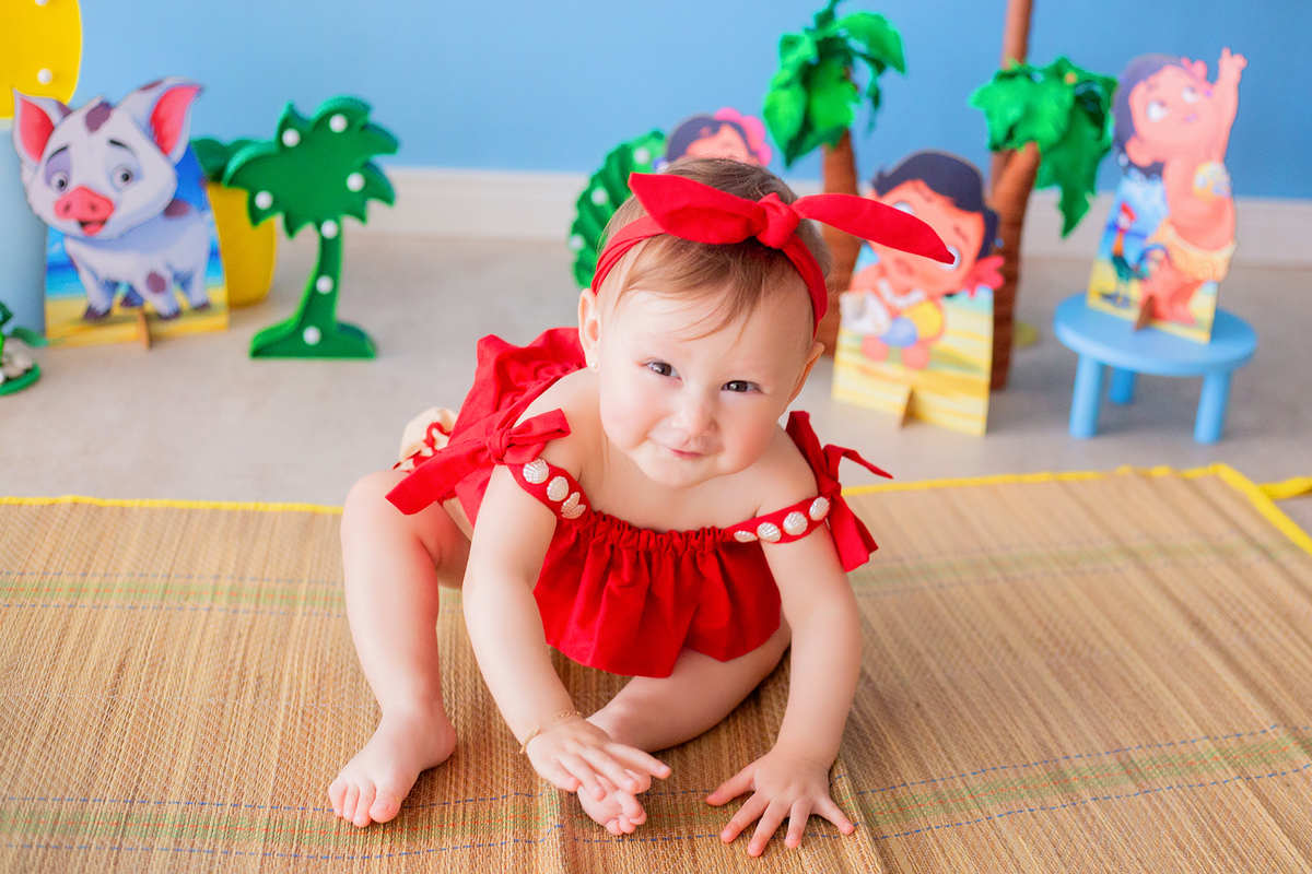 acompanhamento mensal de bebe caxias do sul figurino cenario tematico  personagem foto infantil serra gaucha fotografia familia mundo azul rosa ensaio fotografico crianca newborn baby menino menina smash the cake esmague o bolo banheira urso circo