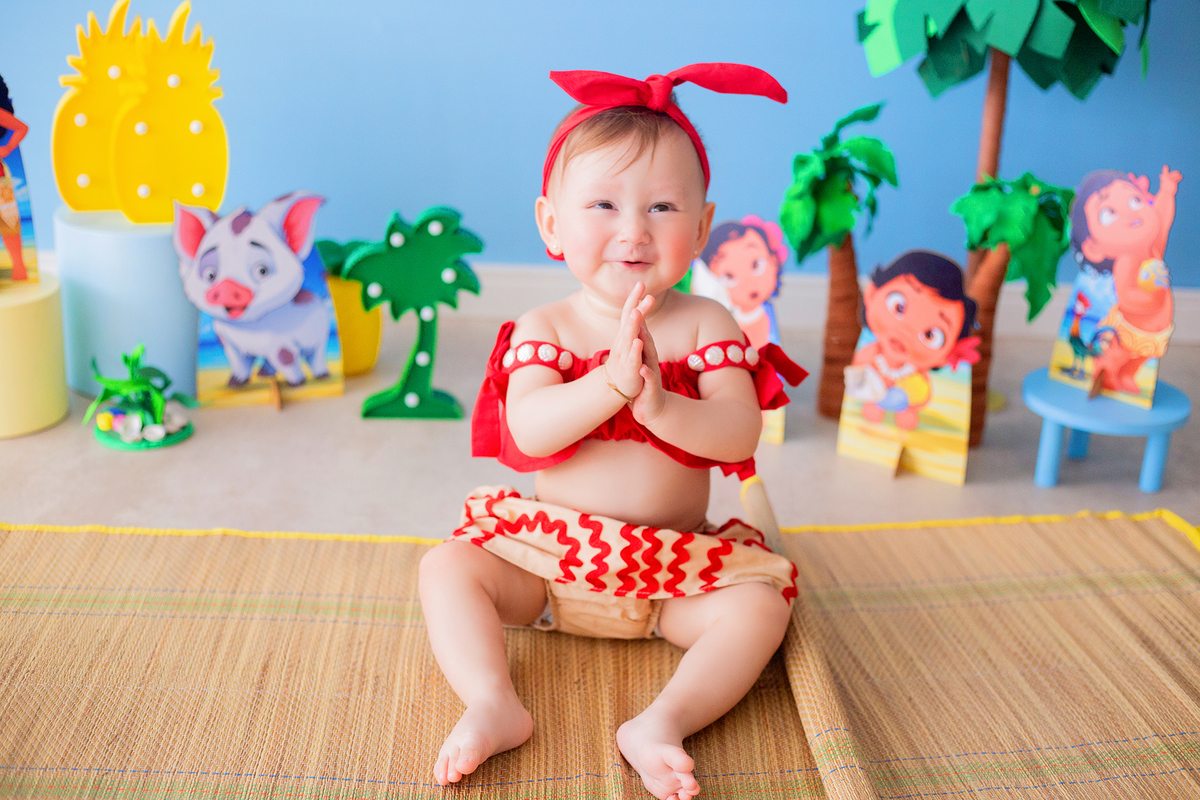 acompanhamento mensal de bebe caxias do sul figurino cenario tematico  personagem foto infantil serra gaucha fotografia familia mundo azul rosa ensaio fotografico crianca newborn baby menino menina smash the cake esmague o bolo banheira urso circo