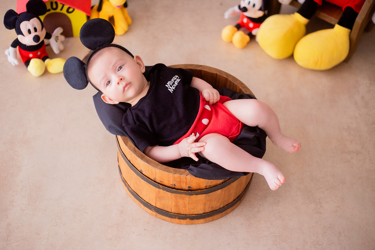 acompanhamento mensal de bebe caxias do sul figurino cenario tematico  personagem foto infantil serra gaucha fotografia familia mundo azul rosa ensaio fotografico crianca newborn baby menino menina smash the cake esmague o bolo banheira urso circo