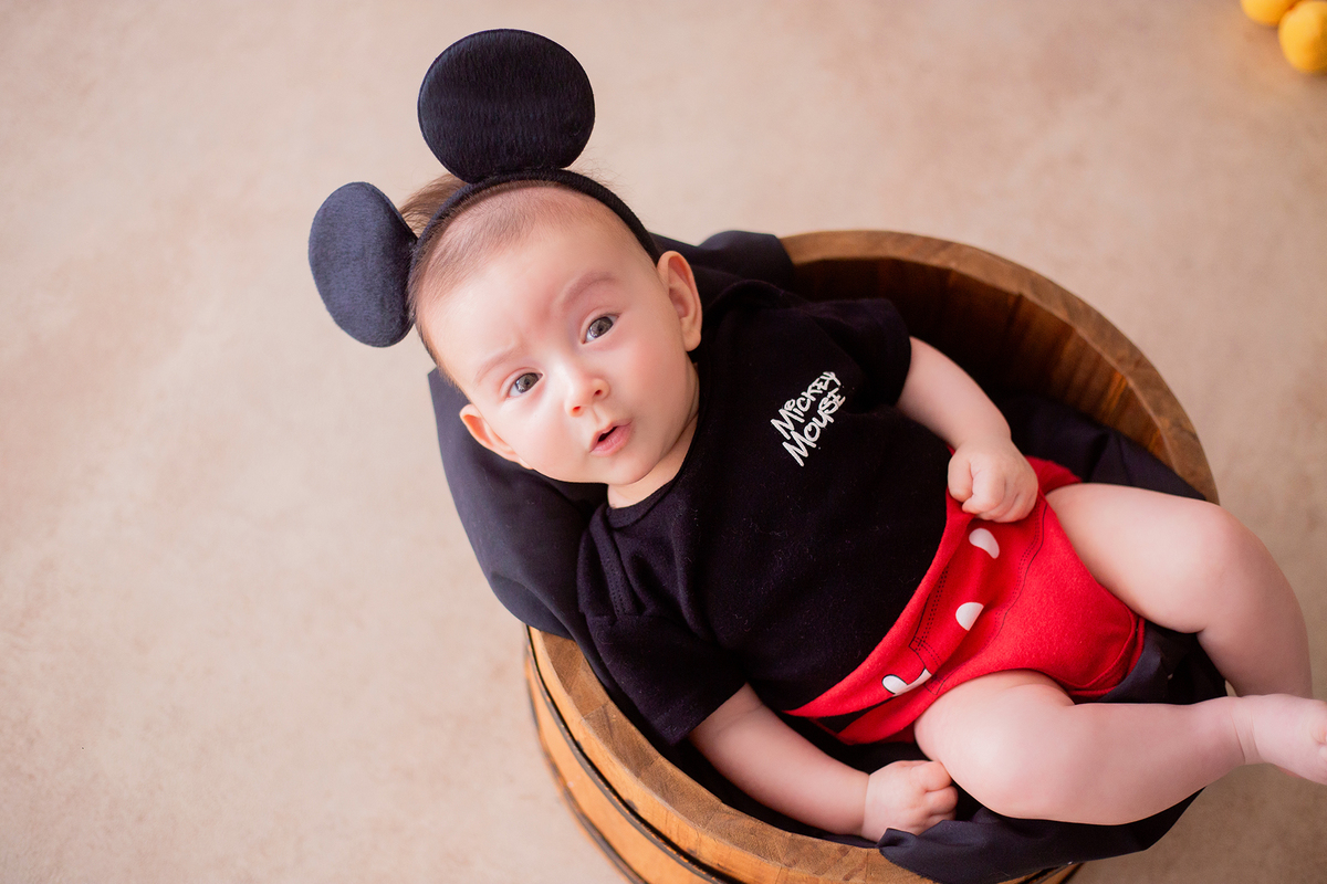 acompanhamento mensal de bebe caxias do sul figurino cenario tematico  personagem foto infantil serra gaucha fotografia familia mundo azul rosa ensaio fotografico crianca newborn baby menino menina smash the cake esmague o bolo banheira urso circo