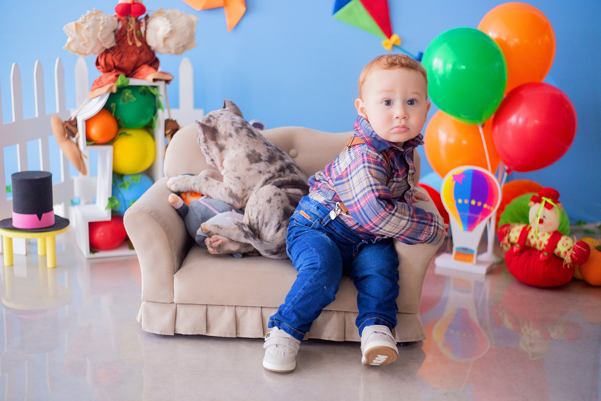acompanhamento mensal de bebe caxias do sul figurino cenario tematico  personagem foto infantil serra gaucha fotografia familia mundo azul rosa ensaio fotografico crianca newborn baby menino menina smash the cake esmague o bolo banheira urso circo