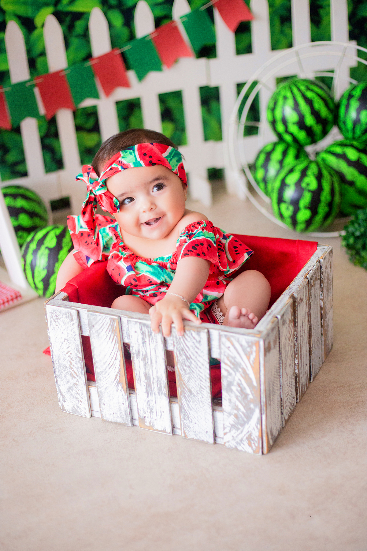 acompanhamento mensal de bebe caxias do sul figurino cenario tematico  personagem foto infantil serra gaucha fotografia familia mundo azul rosa ensaio fotografico crianca newborn baby menino menina smash the cake esmague o bolo banheira urso circo
