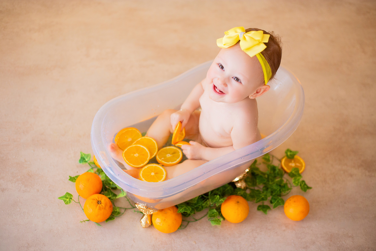 acompanhamento mensal de bebe caxias do sul figurino cenario tematico  personagem foto infantil serra gaucha fotografia familia mundo azul rosa ensaio fotografico crianca newborn baby menino menina smash the cake esmague o bolo banheira urso circo