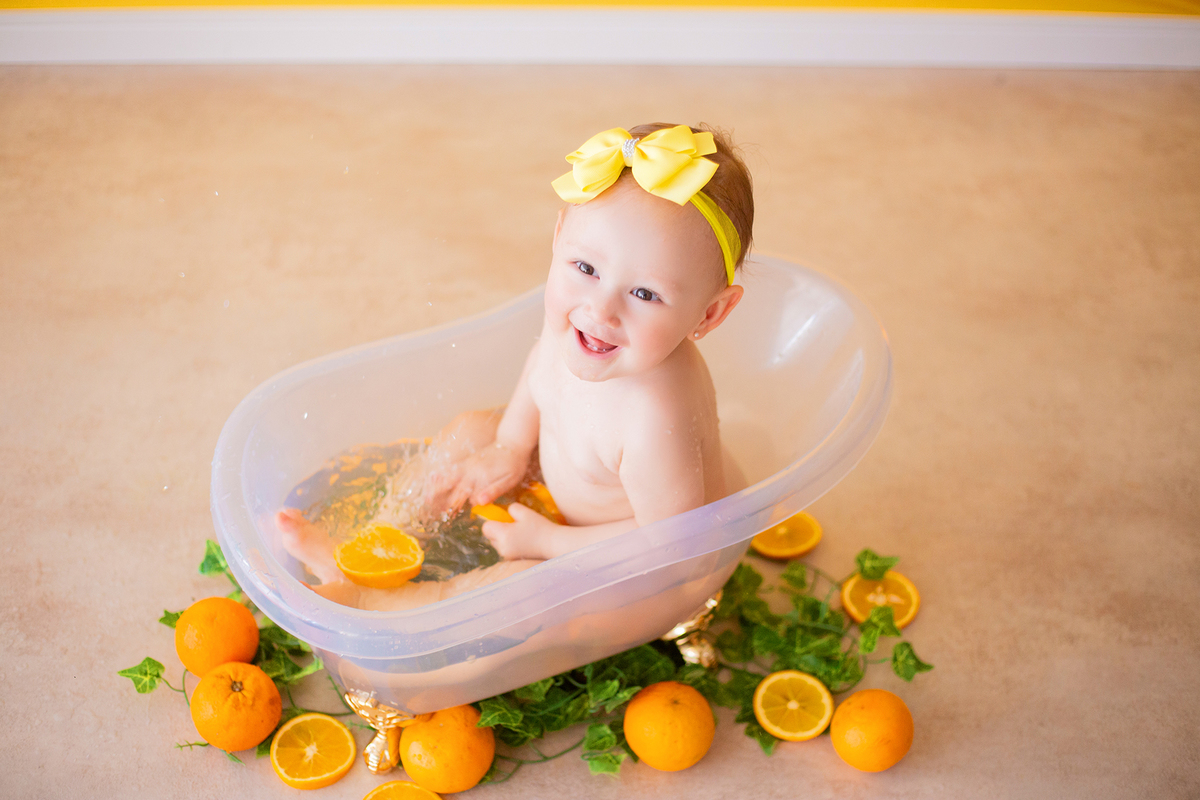 acompanhamento mensal de bebe caxias do sul figurino cenario tematico  personagem foto infantil serra gaucha fotografia familia mundo azul rosa ensaio fotografico crianca newborn baby menino menina smash the cake esmague o bolo banheira urso circo