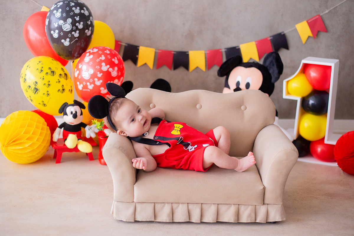 acompanhamento mensal de bebe caxias do sul figurino cenario tematico  personagem foto infantil serra gaucha fotografia familia mundo azul rosa ensaio fotografico crianca newborn baby menino menina smash the cake esmague o bolo banheira urso circo