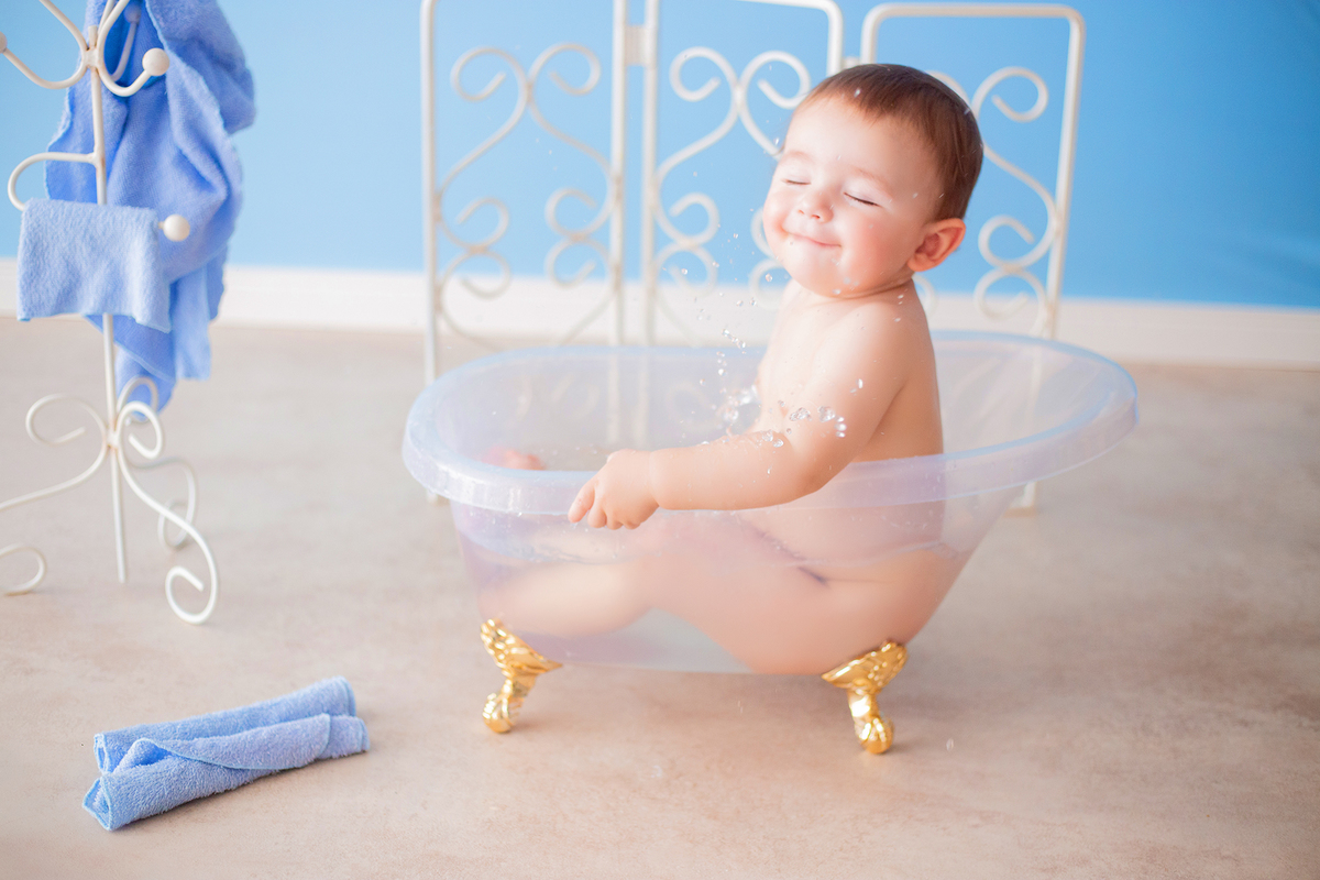 acompanhamento mensal de bebe caxias do sul figurino cenario tematico  personagem foto infantil serra gaucha fotografia familia mundo azul rosa ensaio fotografico crianca newborn baby menino menina smash the cake esmague o bolo banheira urso circo