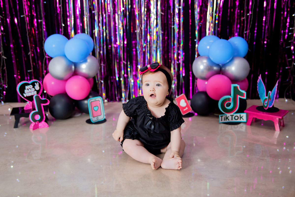 acompanhamento mensal de bebe caxias do sul figurino cenario tematico  personagem foto infantil serra gaucha fotografia familia mundo azul rosa ensaio fotografico crianca newborn baby menino menina smash the cake esmague o bolo banheira urso circo
