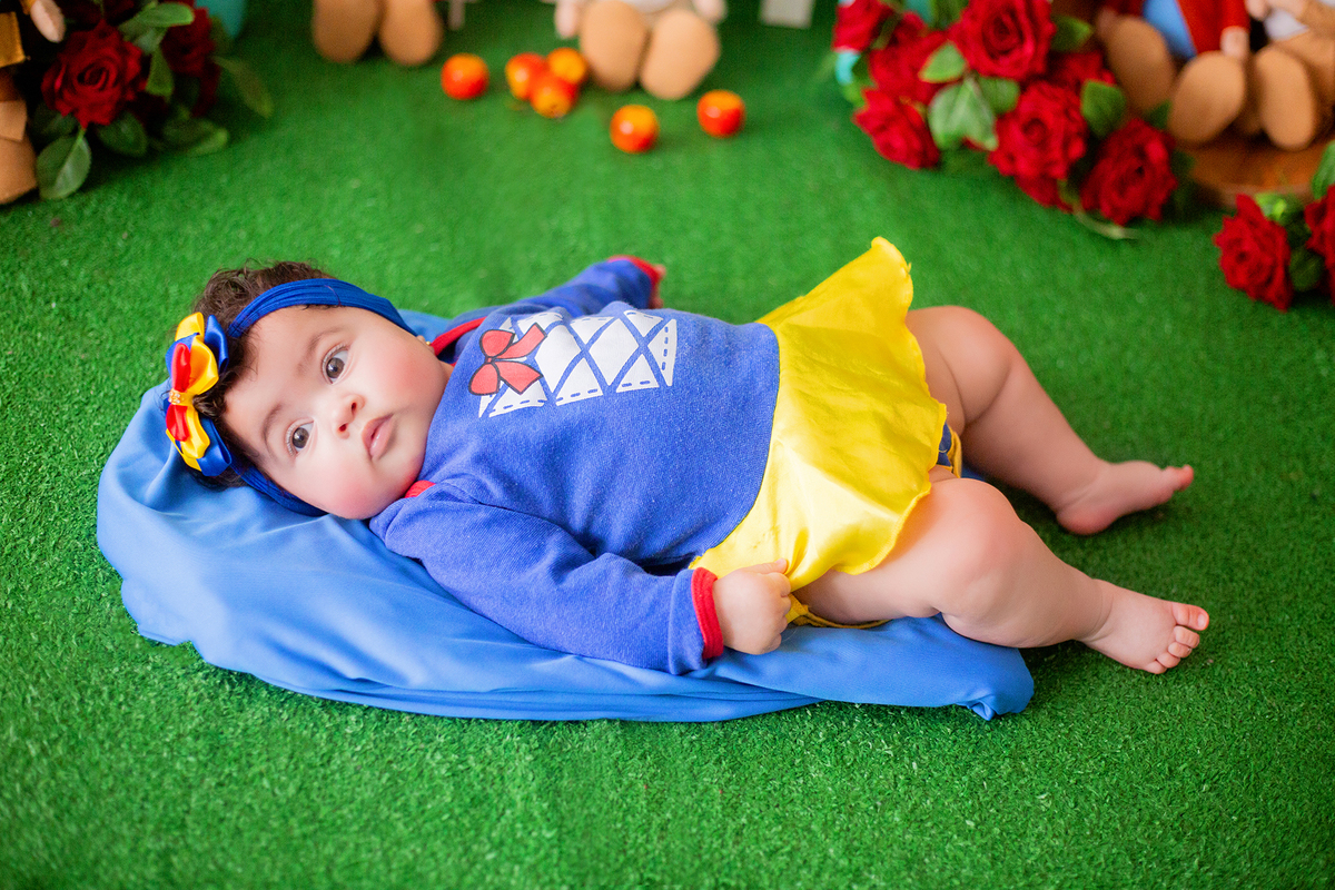 acompanhamento mensal de bebe caxias do sul figurino cenario tematico  personagem foto infantil serra gaucha fotografia familia mundo azul rosa ensaio fotografico crianca newborn baby menino menina smash the cake esmague o bolo banheira urso circo