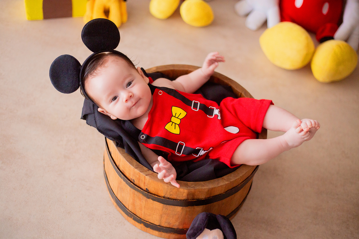 acompanhamento mensal de bebe caxias do sul figurino cenario tematico  personagem foto infantil serra gaucha fotografia familia mundo azul rosa ensaio fotografico crianca newborn baby menino menina smash the cake esmague o bolo banheira urso circo
