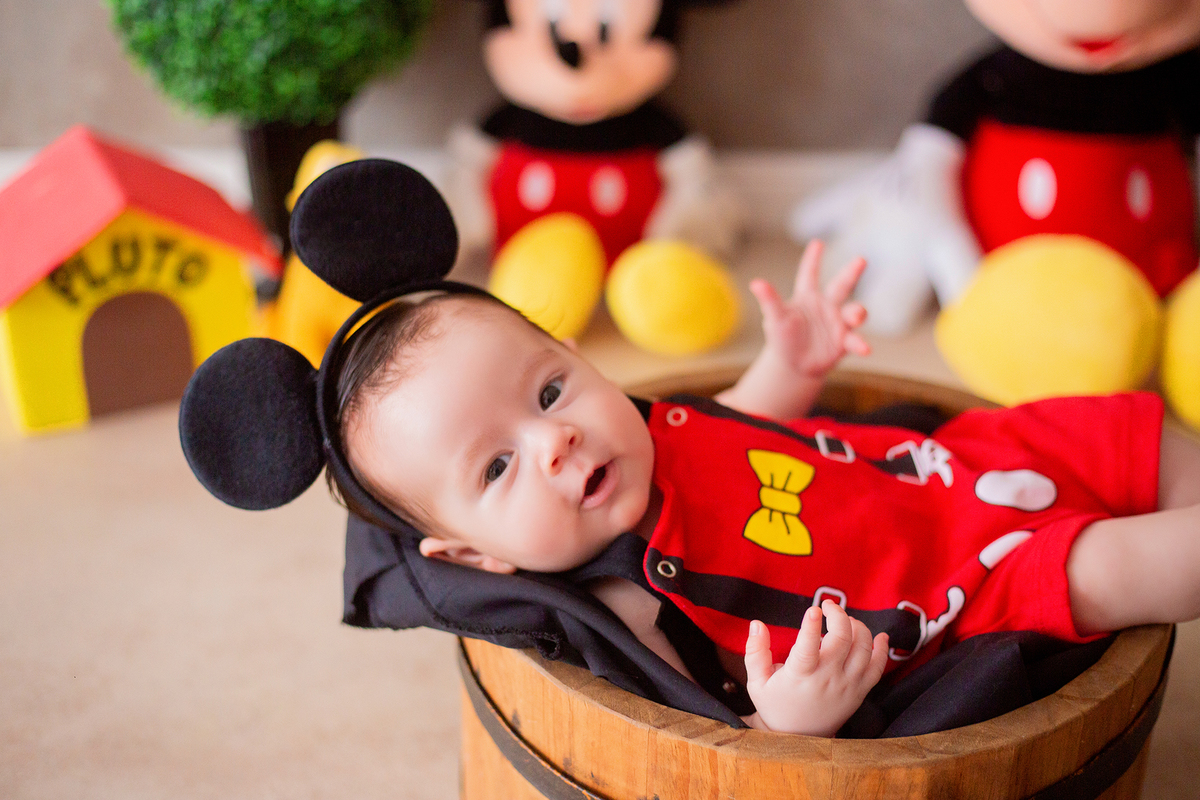 acompanhamento mensal de bebe caxias do sul figurino cenario tematico  personagem foto infantil serra gaucha fotografia familia mundo azul rosa ensaio fotografico crianca newborn baby menino menina smash the cake esmague o bolo banheira urso circo