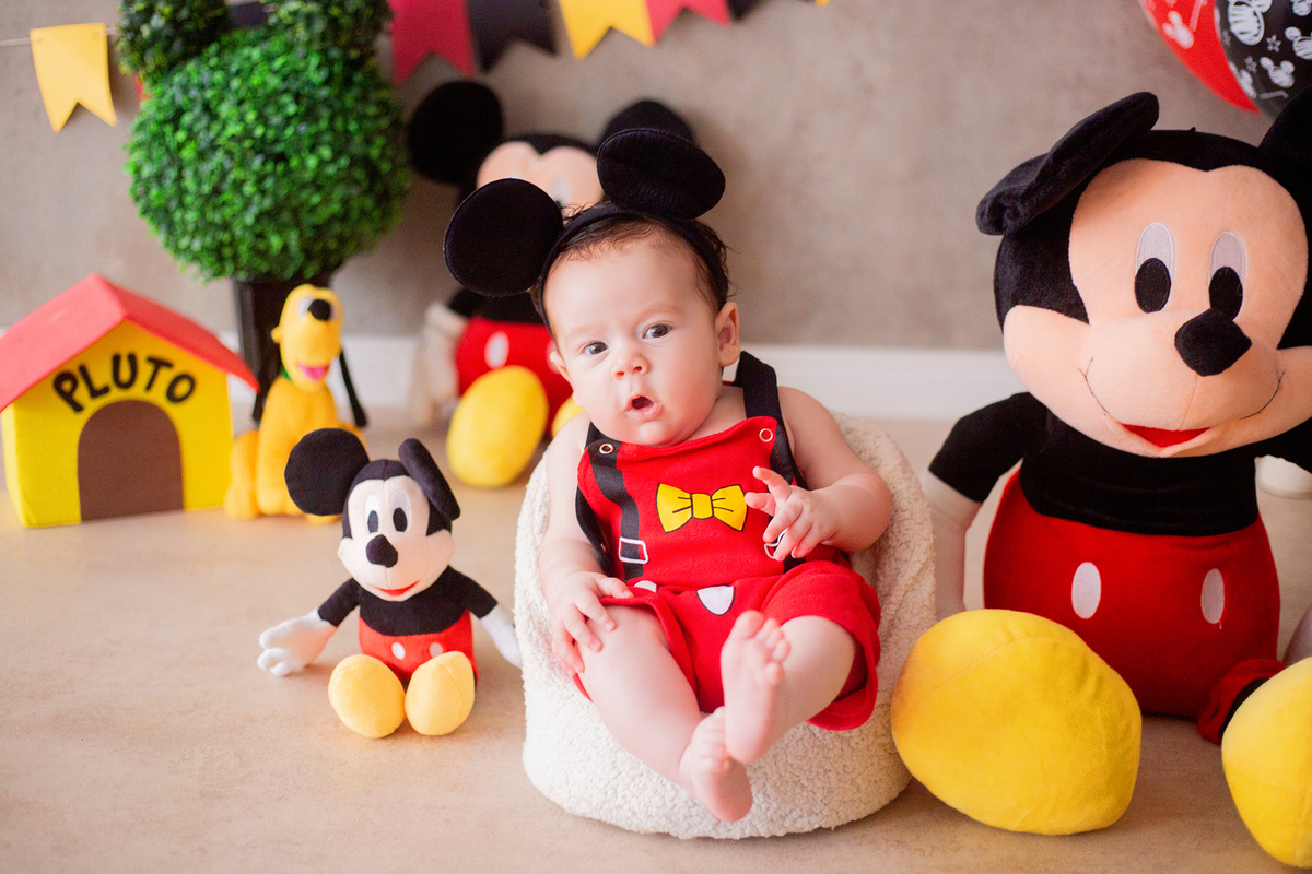 acompanhamento mensal de bebe caxias do sul figurino cenario tematico  personagem foto infantil serra gaucha fotografia familia mundo azul rosa ensaio fotografico crianca newborn baby menino menina smash the cake esmague o bolo banheira urso circo