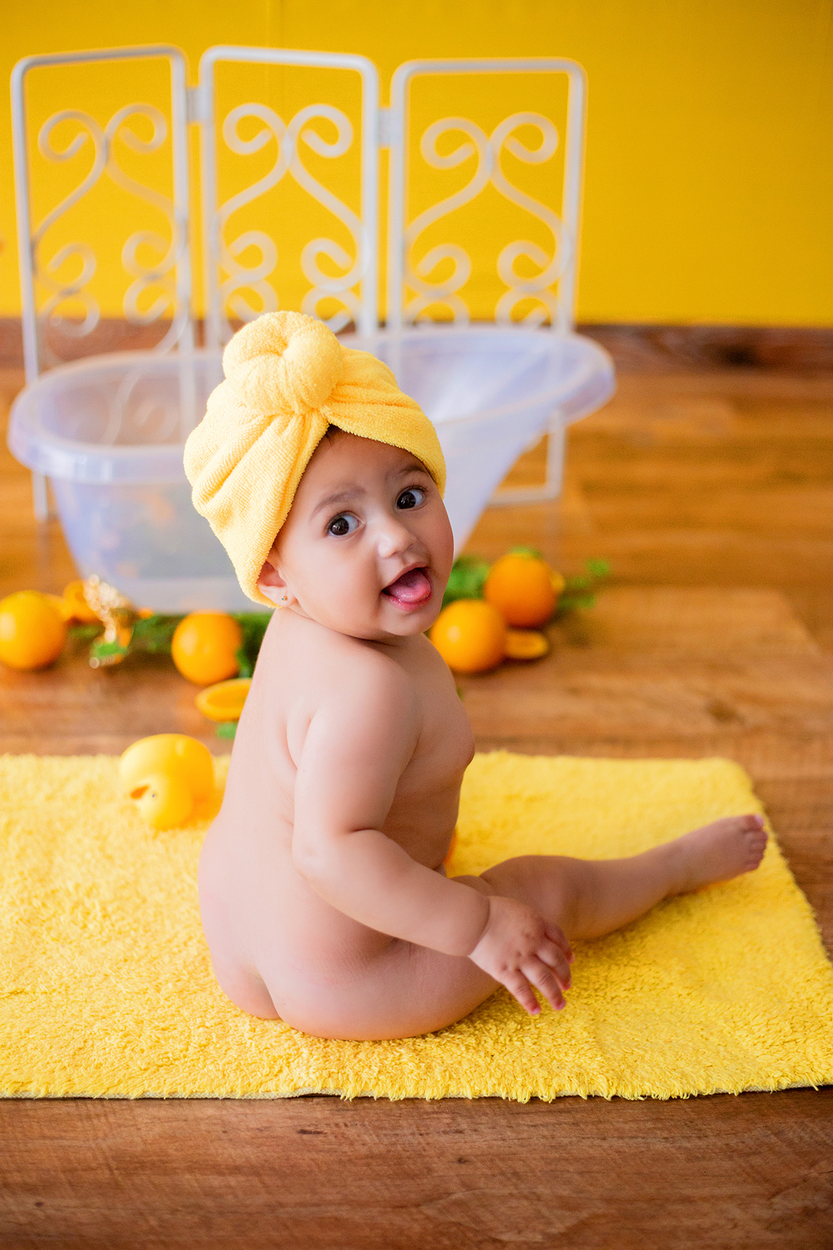 acompanhamento mensal de bebe caxias do sul figurino cenario tematico  personagem foto infantil serra gaucha fotografia familia mundo azul rosa ensaio fotografico crianca newborn baby menino menina smash the cake esmague o bolo banheira urso circo