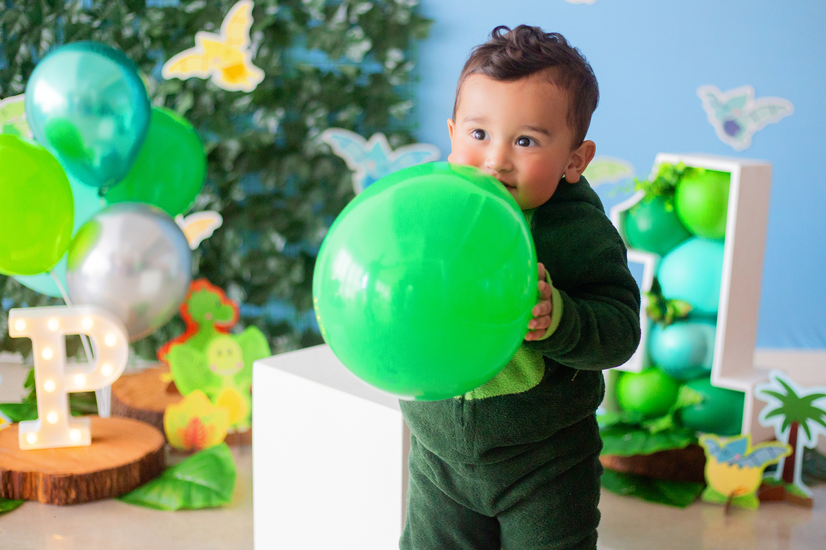 acompanhamento mensal de bebe caxias do sul figurino cenario tematico  personagem foto infantil serra gaucha fotografia familia mundo azul rosa ensaio fotografico crianca newborn baby menino menina smash the cake esmague o bolo banheira urso circo