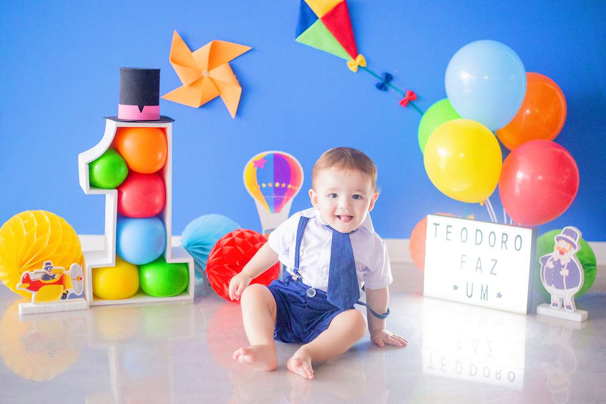 acompanhamento mensal de bebe caxias do sul figurino cenario tematico  personagem foto infantil serra gaucha fotografia familia mundo azul rosa ensaio fotografico crianca newborn baby menino menina smash the cake esmague o bolo banheira urso circo